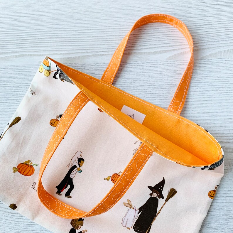 Treat Size Tote Bag Belle and Boo Halloween Print Cream