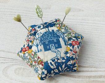 Hexie Pinnie Pin Cushion PDF Sewing Pattern: English Paper Piecing