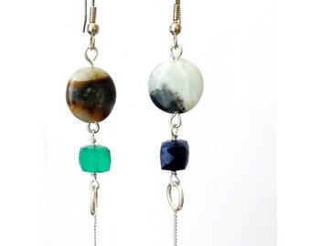 Lange oorbellen aan sterling zilveren haak. Zilveren, Flourite Lapis Lazuli en Chrysopraas lange oorbellen. Oorbellen met kwastjes.