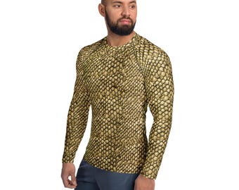 Camiseta de protección solar para hombre con estampado de armadura de arquero y arquero con escamas doradas.