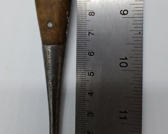 Antique Sheffield Steel Screwdriver – Pattern Wood Handle
