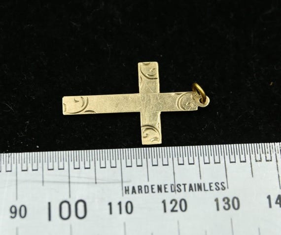 9ct Yellow Solid Gold Patterned Cross Pendant - image 8