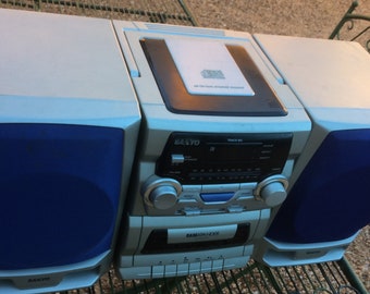 Vintage SANYO MCDS905F Radio / Cassette /Cd Boombox c1985 All Working Well - Detachable Speakers!