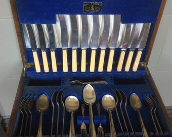 Viner & Hall set of English silver-Jubilee cutlery in box Sheffield Plate 1930's