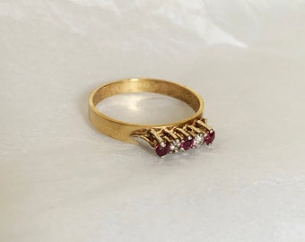 9ct Yellow Solid Gold Ruby and Diamond Ring Size N