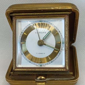 EUROPA 7 JEWELS Vintage Small Travel Clock Made in Germany's US-zone