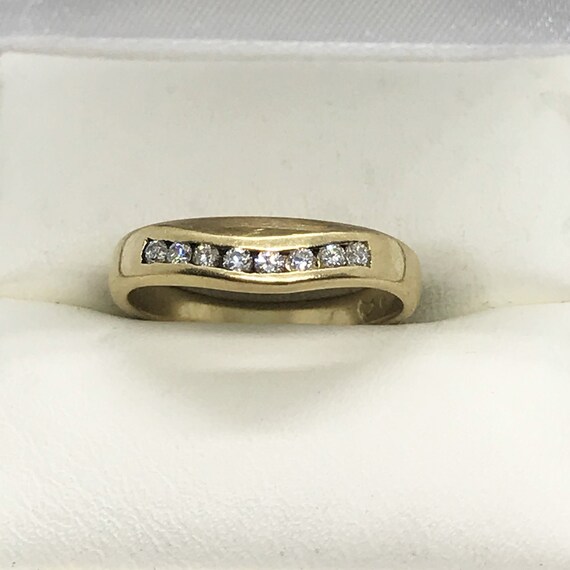18ct Yellow Solid Gold Eternity Ring set with 8 B… - image 1