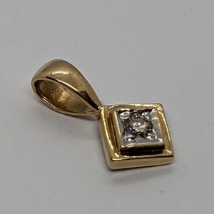 Vintage 9ct Solid Gold Square Pendant with a Single Diamond