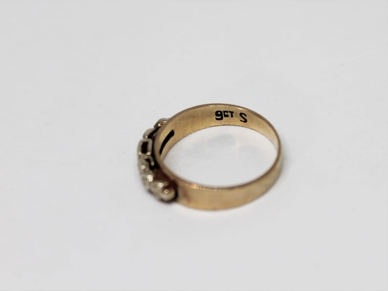 Antique 9ct Yellow Solid Gold Ladies Dress Ring with spinels