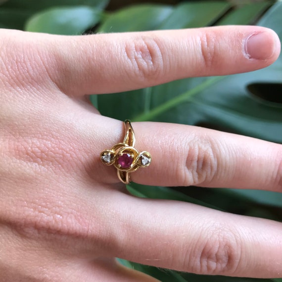 VINTAGE 18ct Solid Gold Ring set with two Diamond… - image 1