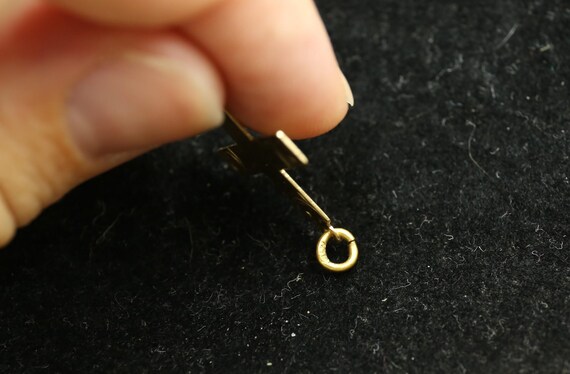 9ct Yellow Solid Gold Patterned Cross Pendant - image 6