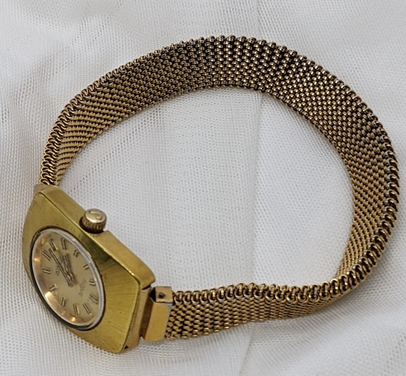 Vintage ROAMER Ladies Watch WINDUP goldtone band … Gem