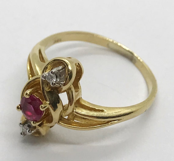 VINTAGE 18ct Solid Gold Ring set with two Diamond… - image 4