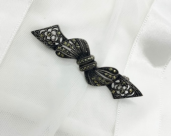 Vintage Sterling Silver Marcasite Ladies Brooch Bow Style