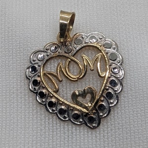 Vintage 9ct Solid Gold Pendant &quot;MUM&quot; Heart