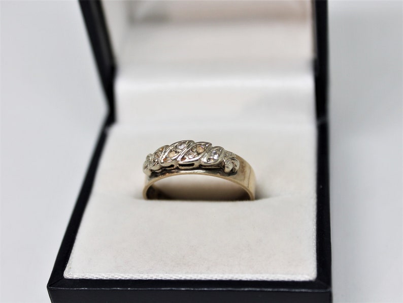 Antique 9ct Yellow Solid Gold Ladies Dress Ring with spinels