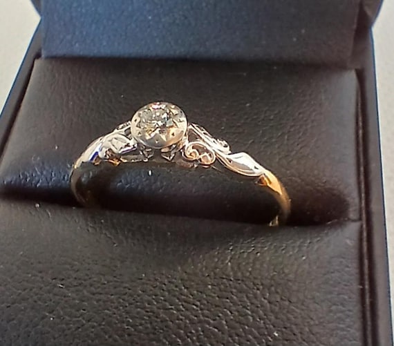 ART DECO 18ct Solid Gold and SOLITAIRE Diamond En… - image 2