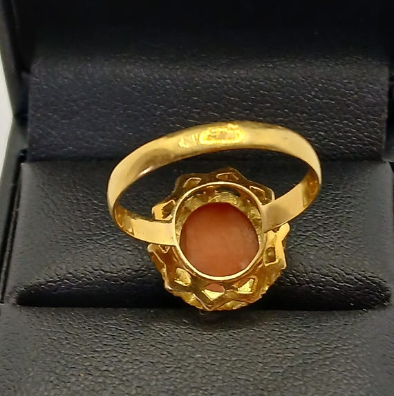 Vintage Hand Carved Cameo Ring - 18ct Solid Gold … - image 5
