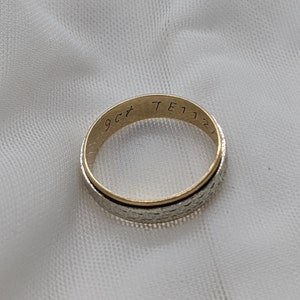 Vintage 9ct Solid Gold Ring With Engraved Stars - Etsy