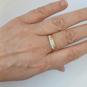 ART DECO 18ct Solid Gold and ETERNITY 6-Diamond Ring