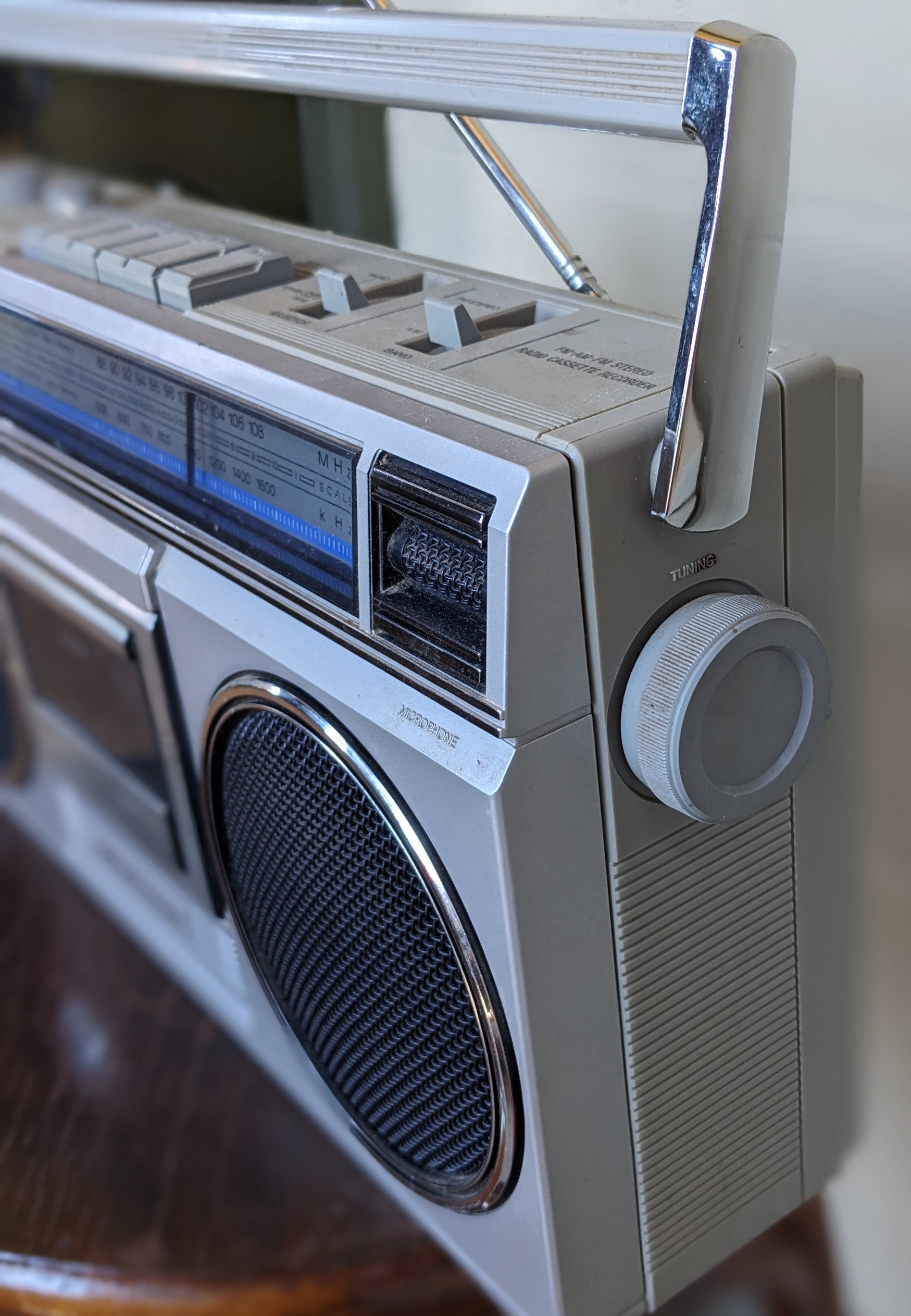 National Panasonic Hi-Fi Sound Deluxe 4-Band 9-Transistor