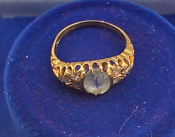 Antique 18ct Solid Yellow Gold Ring set with 6 x … - image 7