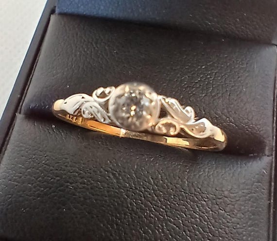 ART DECO 18ct Solid Gold and SOLITAIRE Diamond En… - image 6