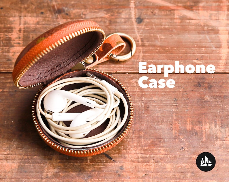 Leather earbud holder Leather coin purse Earphone organizer image 0
