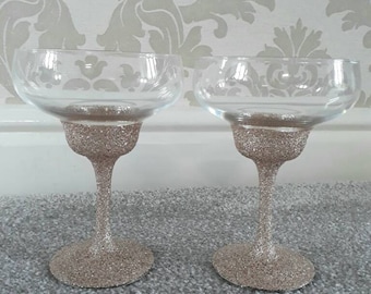 Set of 2 glittered stem margherita glasses