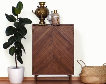 Walnut bar cabinet / wet bar / drinks cabinet / cocktail cabinet / drinks cupboard / veneered