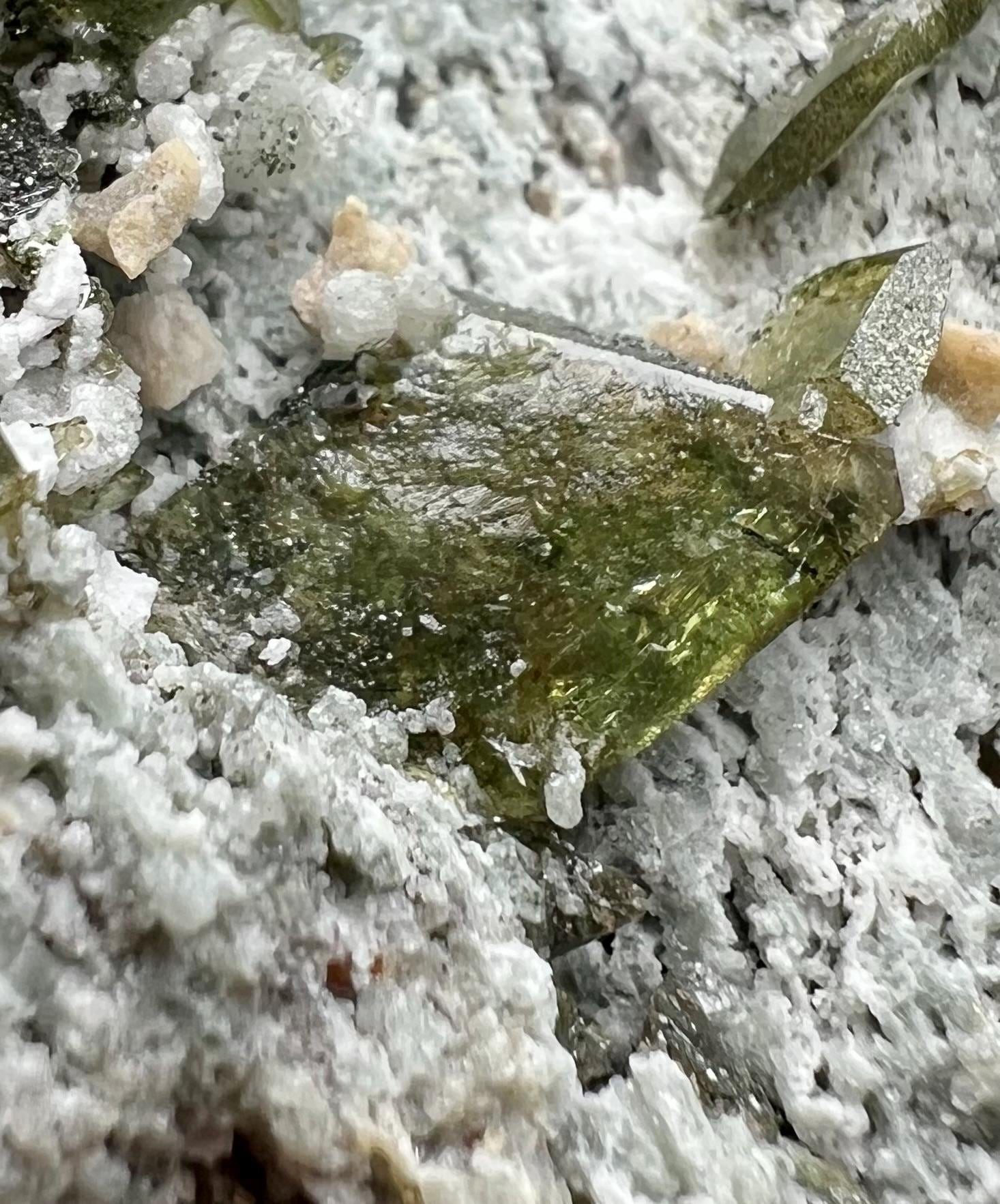 517 Carat Green Sphene Crystals With Fluorescent Calcite Collector