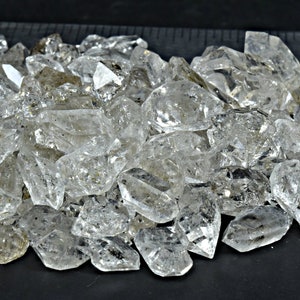 461 Carat  Fluorescent Diamond Quartz Crystal From Baluchistan  Pakistan