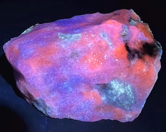231 Gram Fluorescent Phosphorescent Blue Hackmanite from Afghanistan – Rare Collector Mineral Specimen