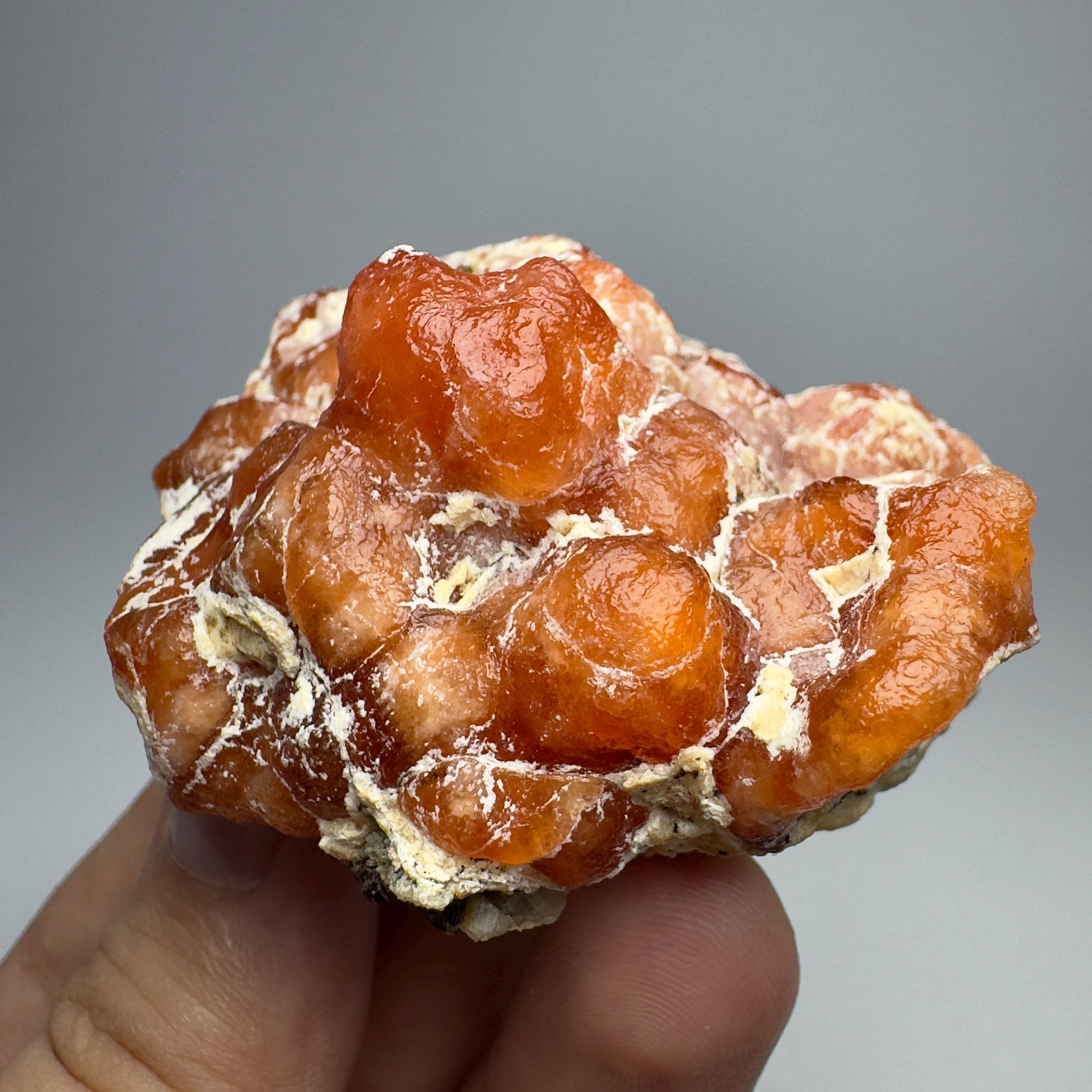 137 GM Peach Hackmanite Sodalite Fluorescent Phosphorescent