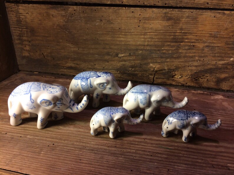 Elephants in blue and white earthenware Elephants in blue and white earthenware