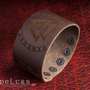 Gray Valknut Leather Bracelet / Engraved runes bracelet / Valknut bracelet / Viking symbol bracelet viking bracelet / Valhalla leather cuff image 2