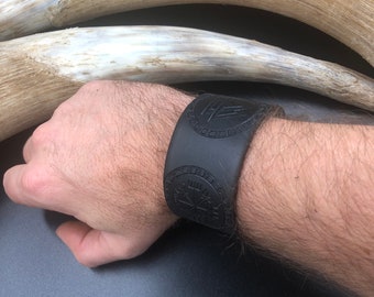 2 PIECES Handmade Vegvisir Leather Viking Bracelet -  Norse Pagan Cuff