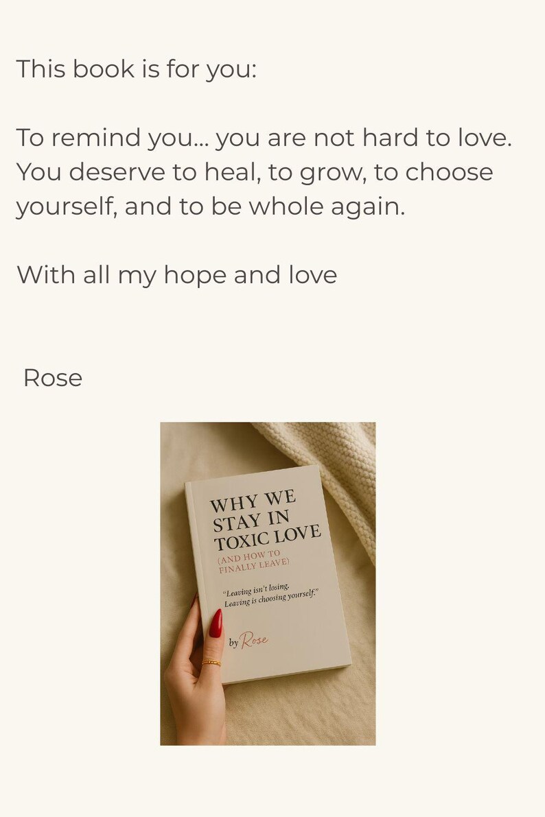 K&ouml;nnte beinhalten: Ein Buch mit dem Titel "WHY WE STAY IN TOXIC LOVE" mit dem Untertitel "(AND HOW TO FINALLY LEAVE)". Das Cover ist wei&szlig; mit schwarzem Text. Das Buch wird von einer Person gehalten. Der Name des Autors, Rose, steht ebenfalls auf dem Cover.