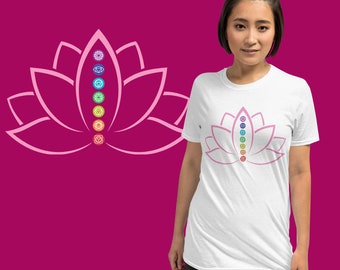 Lotus Chakren T-shirt | Unisex Shirt | Lotus Blume Shirt | Chakren Blume Tshirt | Geschenk für Mama Papa | Regenbogen-Chakras Shirt | Mandala Shirt