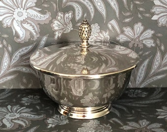 Lovely Vintage Paul Revere Reproduction Silver Plated Sugar Bowl, Oneida, with Pineapple Finial