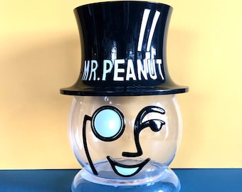 Vintage Fun 1970s Planter's Peanuts MR. PEANUT Radio - V2493 Vintage Fun 1970s Planter's Peanuts MR. PEANUT Radio - V2493