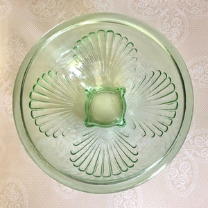 Lovely Green Depression Glass Bowl with Shell Design