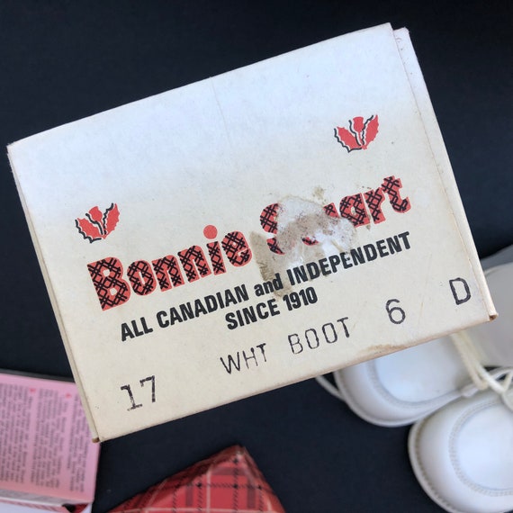 Vintage Bonnie Stuart Baby Shoes in Original Box - image 2