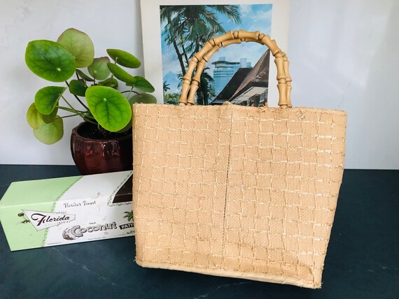 Vintage Straw Purse with Faux Bamboo Handles - image 3