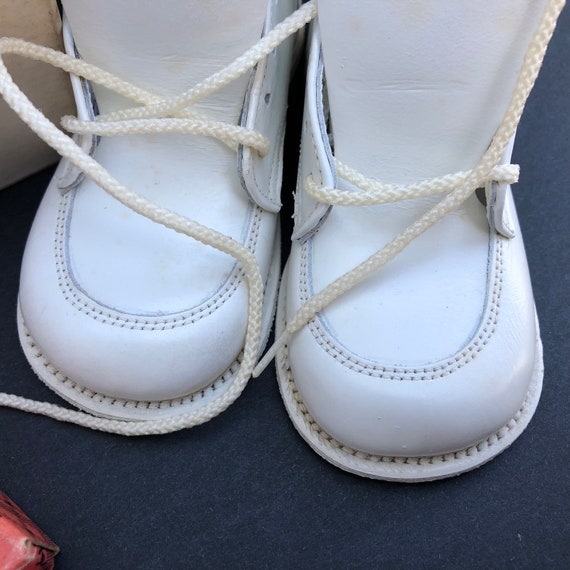 Vintage Bonnie Stuart Baby Shoes in Original Box - image 5
