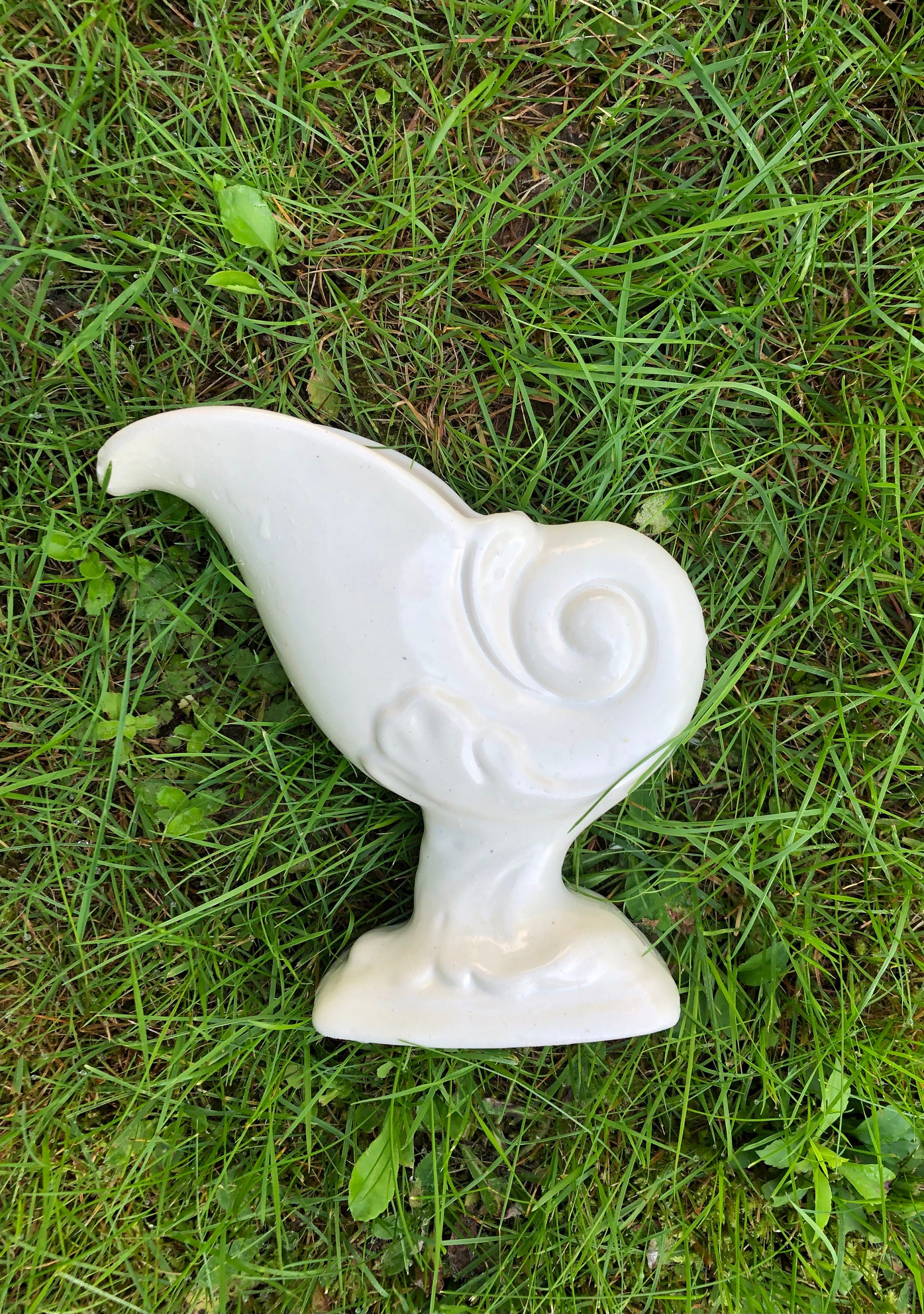 Jarrón pedestal Vintage Shell