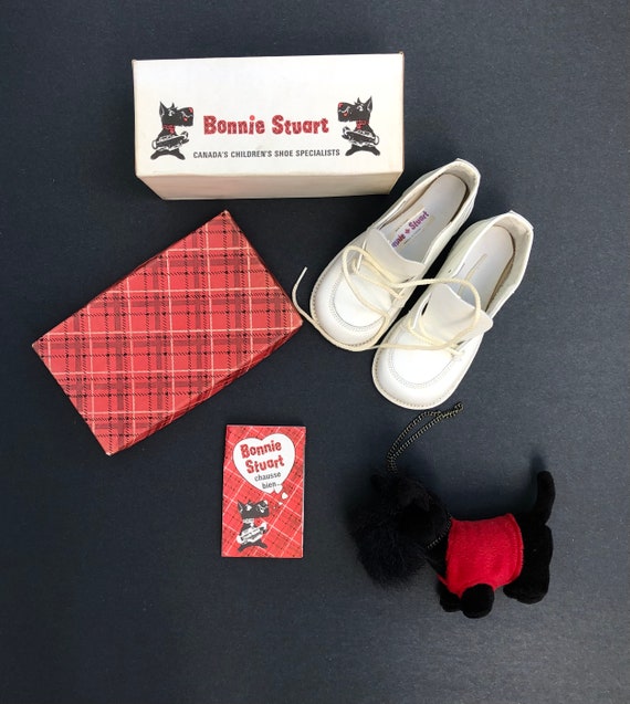 Vintage Bonnie Stuart Baby Shoes in Original Box - image 1