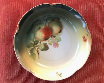 Beautiful Vintage Porcelain Bavarian Apple Bowl, J & C. “Louise”