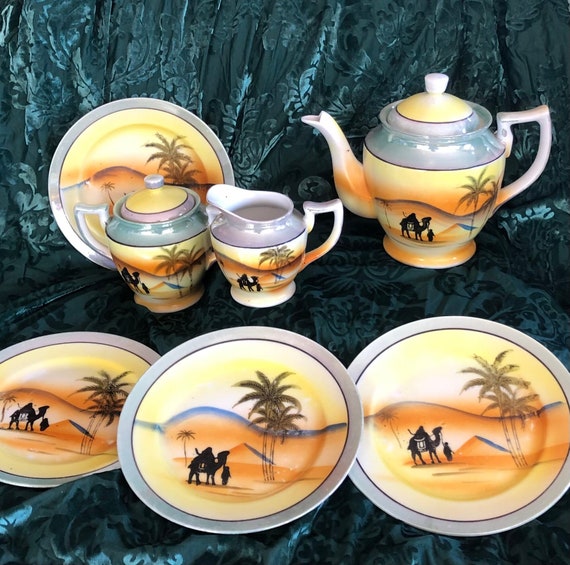 【楽天最安値に挑戦】 Antique 1920s Set, Tea Scene Desert Revival Egyptian Lustre トパーズ