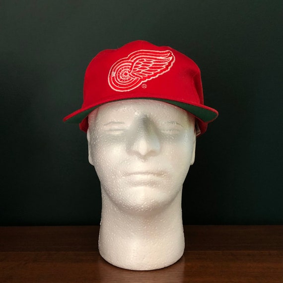Detroit Red Wings Hat / Vintage / Starter / NHL Hockey / 
